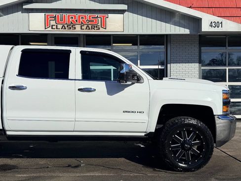Used 2019 Chevrolet Silverado 2500 LT image 12