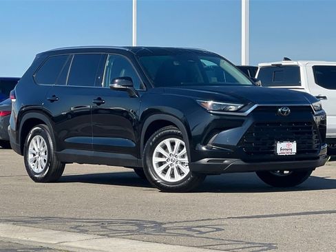 Certified 2025 Toyota Grand Highlander AWD image 2