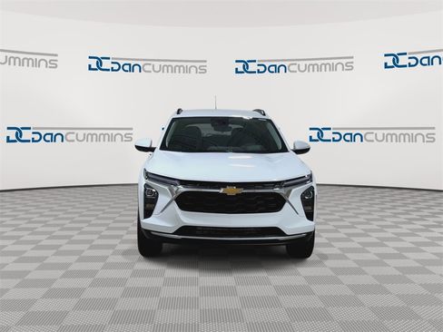 New 2026 Chevrolet Trax LT image 3
