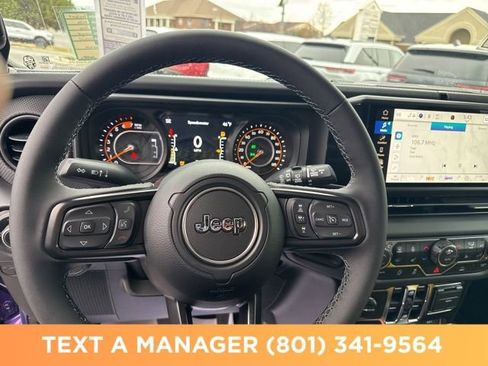 Used 2026 Jeep Wrangler Unlimited Rubicon AWD/4WD image 11