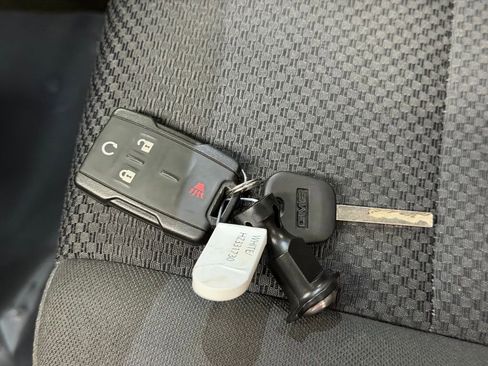 Used 2017 GMC Sierra 1500 SLE image 29