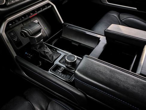 Used 2023 Toyota Sequoia Platinum image 26