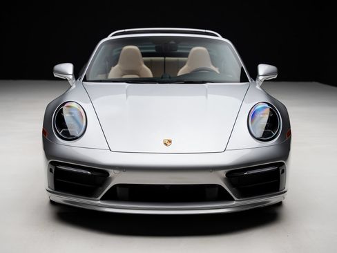 Used 2023 Porsche 911 Targa 4S AWD/4WD image 9