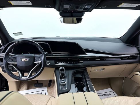 Used 2023 Cadillac Escalade Premium Luxury image 32