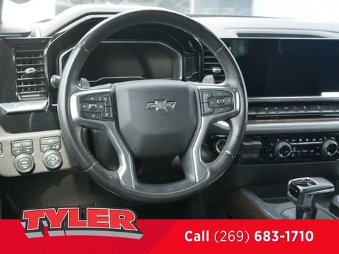 Used 2022 Chevrolet Silverado 1500 RST w/ Z71 Off-Road Package AWD/4WD image 42