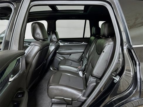 Certified 2025 Cadillac XT6 Premium Luxury image 24