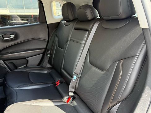 Used 2019 Jeep Compass Limited AWD/4WD image 13