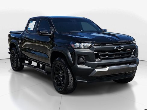 Used 2026 Chevrolet Colorado Trail Boss AWD/4WD image 2