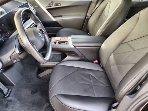 Used 2025 BMW iX xDrive50 image 16