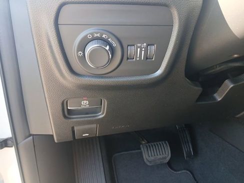 New 2026 Jeep Grand Cherokee L 4WD image 15