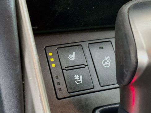 Used 2017 Lexus IS 300 AWD image 19