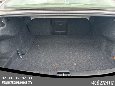 Certified 2025 Volvo S60 B5 Core image 18