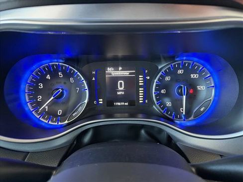 Used 2018 Chrysler Pacifica Touring Plus w/ S Appearance Package FWD image 15