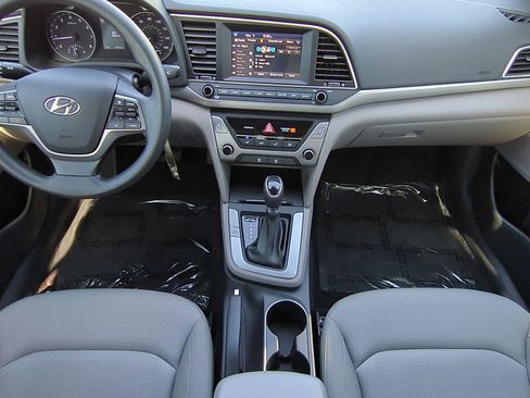 Used 2018 Hyundai Elantra SEL FWD image 14