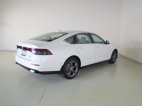 Certified 2025 Honda Accord EX-L image 25