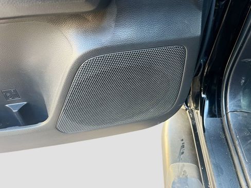 Used 2023 Toyota Tacoma TRD Off-Road w/ Black Out Package (TMS) image 18