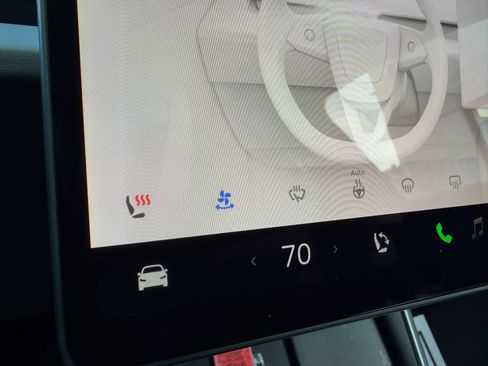 Used 2026 Tesla Model Y Long Range RWD image 37