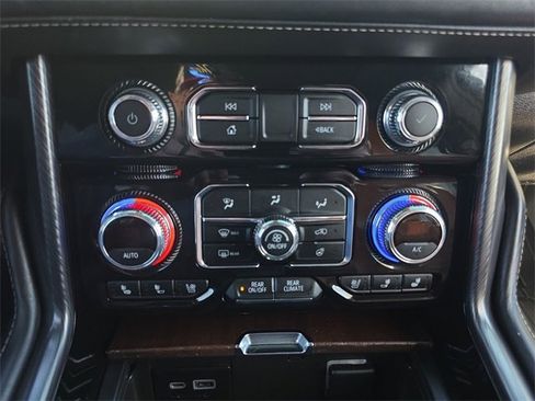 Used 2023 GMC Yukon XL Denali Ultimate image 22