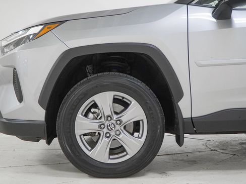 Used 2024 Toyota RAV4 XLE AWD/4WD image 17