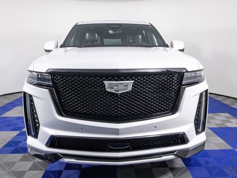 Used 2023 Cadillac Escalade V w/ LPO, ONYX Package image 2