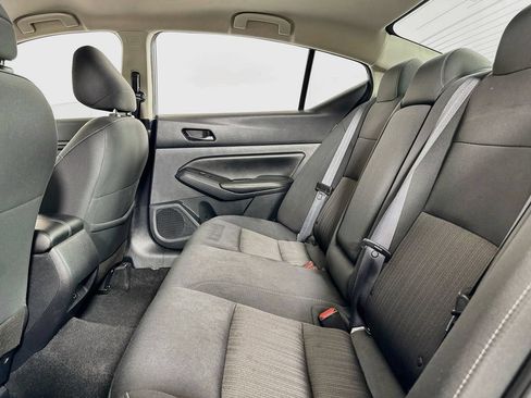 Used 2024 Nissan Altima 2.5 SV FWD image 10