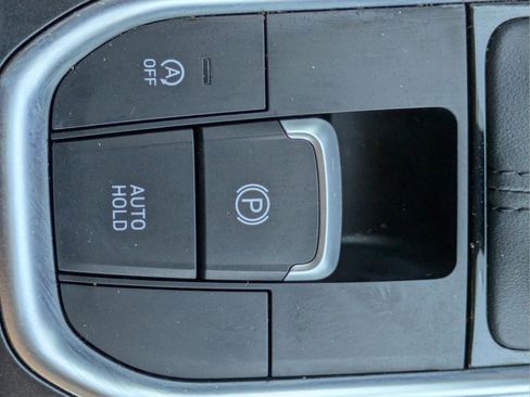 Used 2019 Hyundai Santa Fe SE image 20