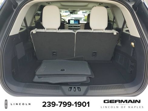 New 2025 Lincoln Aviator AWD w/ Equipment Group 101A image 22