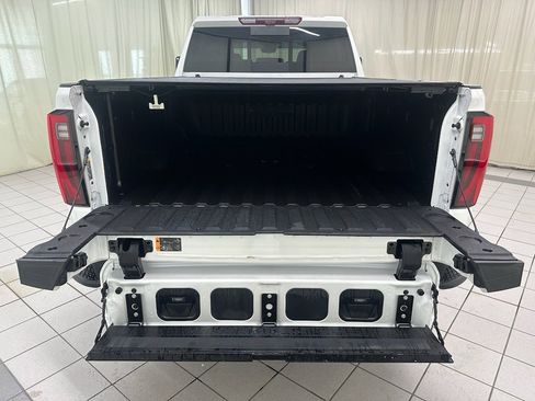 Used 2025 GMC Sierra 3500 Denali w/ Denali Reserve Package image 10