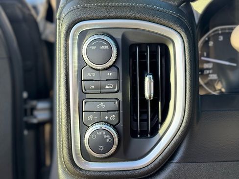 Used 2020 GMC Sierra 1500 SLE w/ SLE Value Package image 20