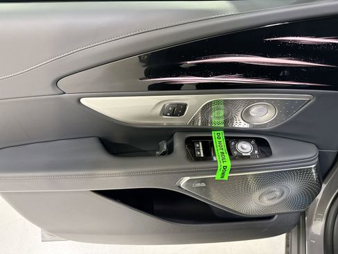 New 2025 Lincoln Nautilus Reserve image 12