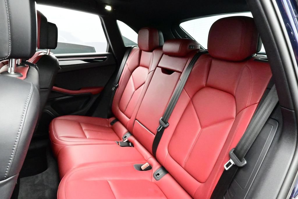 Certified 2023 Porsche Macan S AWD/4WD image 15