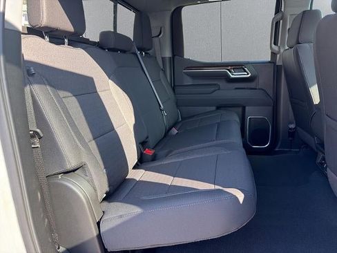 New 2026 GMC Sierra 1500 SLE w/ X31 Off-Road Package image 16