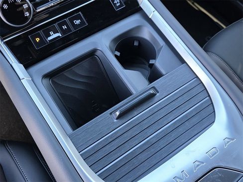 New 2026 Nissan Armada SL w/ Captain's Chari Seat Package image 22