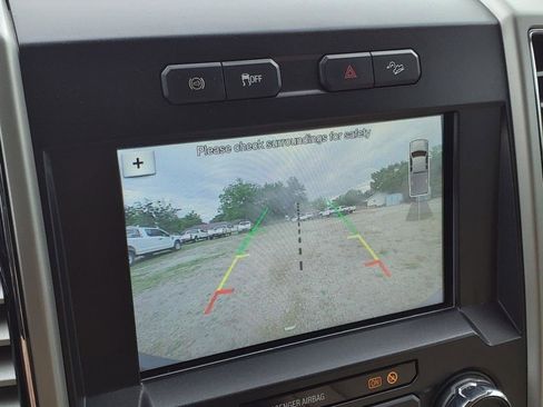 Used 2019 Ford F350 Lariat w/ Lariat Value Package image 5