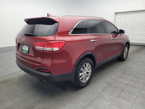Used 2018 Kia Sorento LX image 9