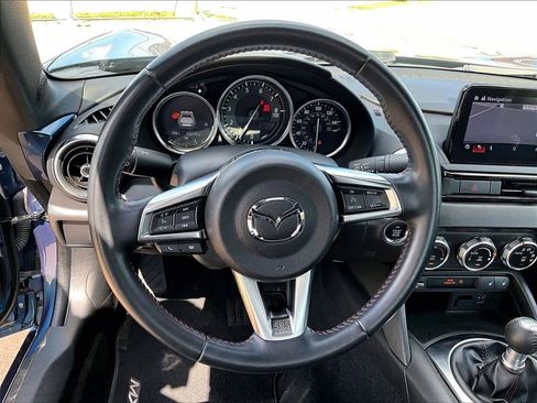 Used 2019 MAZDA MX-5 Miata RF Grand Touring RWD image 15