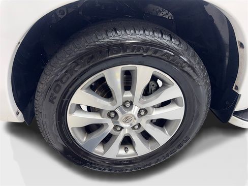 Used 2015 Toyota Sequoia Limited image 89