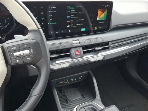 Used 2025 Kia K4 GT-Line w/ GT-Line Premium Package FWD image 20