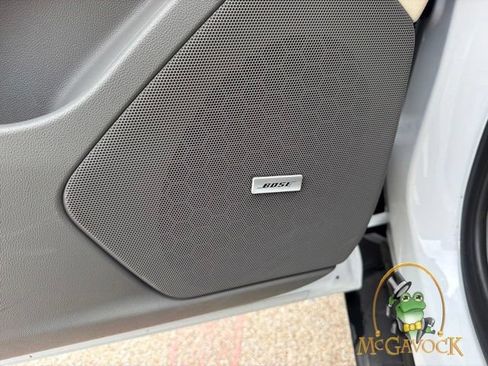 Used 2023 Cadillac XT5 Premium Luxury w/ LPO, Floor Liner Package FWD image 10