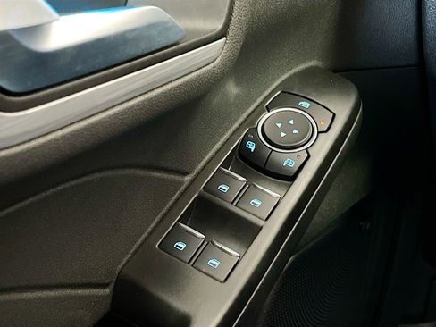 Used 2024 Ford Escape Platinum w/ Premium Technology Package image 18