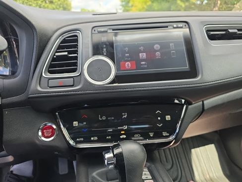 Used 2018 Honda HR-V EX image 19