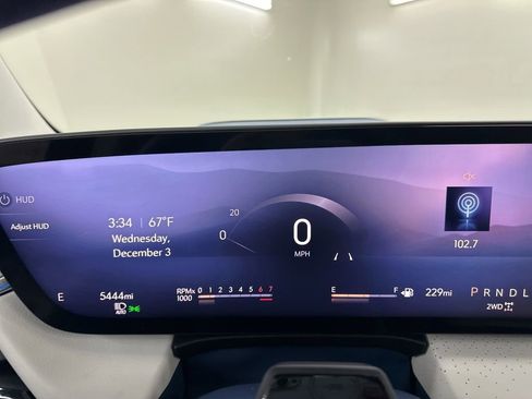 Used 2025 Buick Enclave Avenir w/ Super Cruise Package image 42