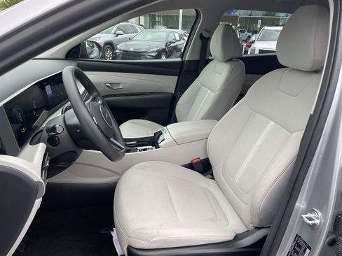 Certified 2025 Hyundai Tucson SEL FWD image 8