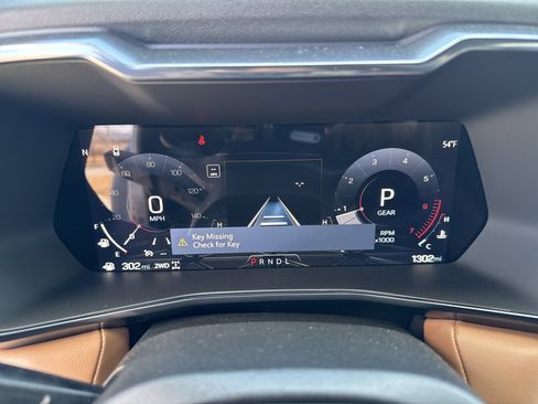 Used 2025 GMC Canyon AT4 w/ Nightfall Edition image 16