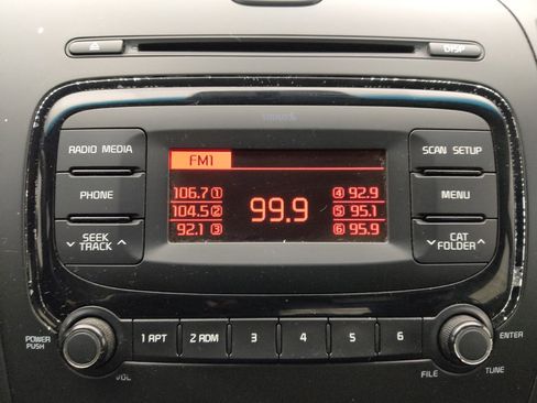 Used 2017 Kia Forte LX image 25