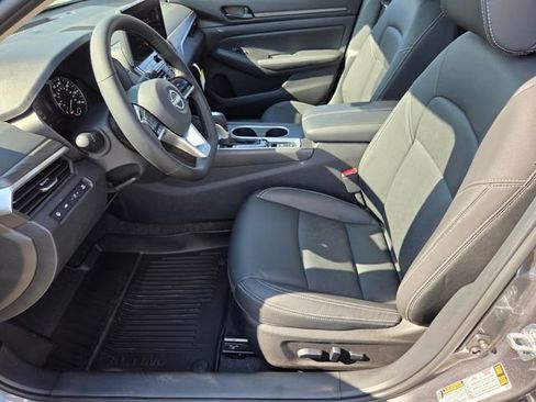 New 2026 Nissan Altima 2.5 SV FWD image 10