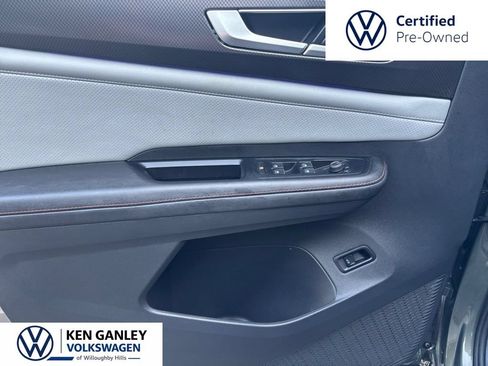 Used 2024 Volkswagen Atlas Peak Edition SE AWD/4WD image 26