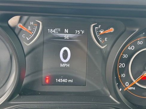 Used 2025 Jeep Wrangler Sport AWD/4WD image 23