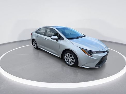 Used 2026 Toyota Corolla LE FWD image 2
