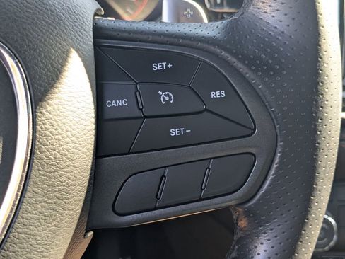 Used 2023 Dodge Durango GT image 39